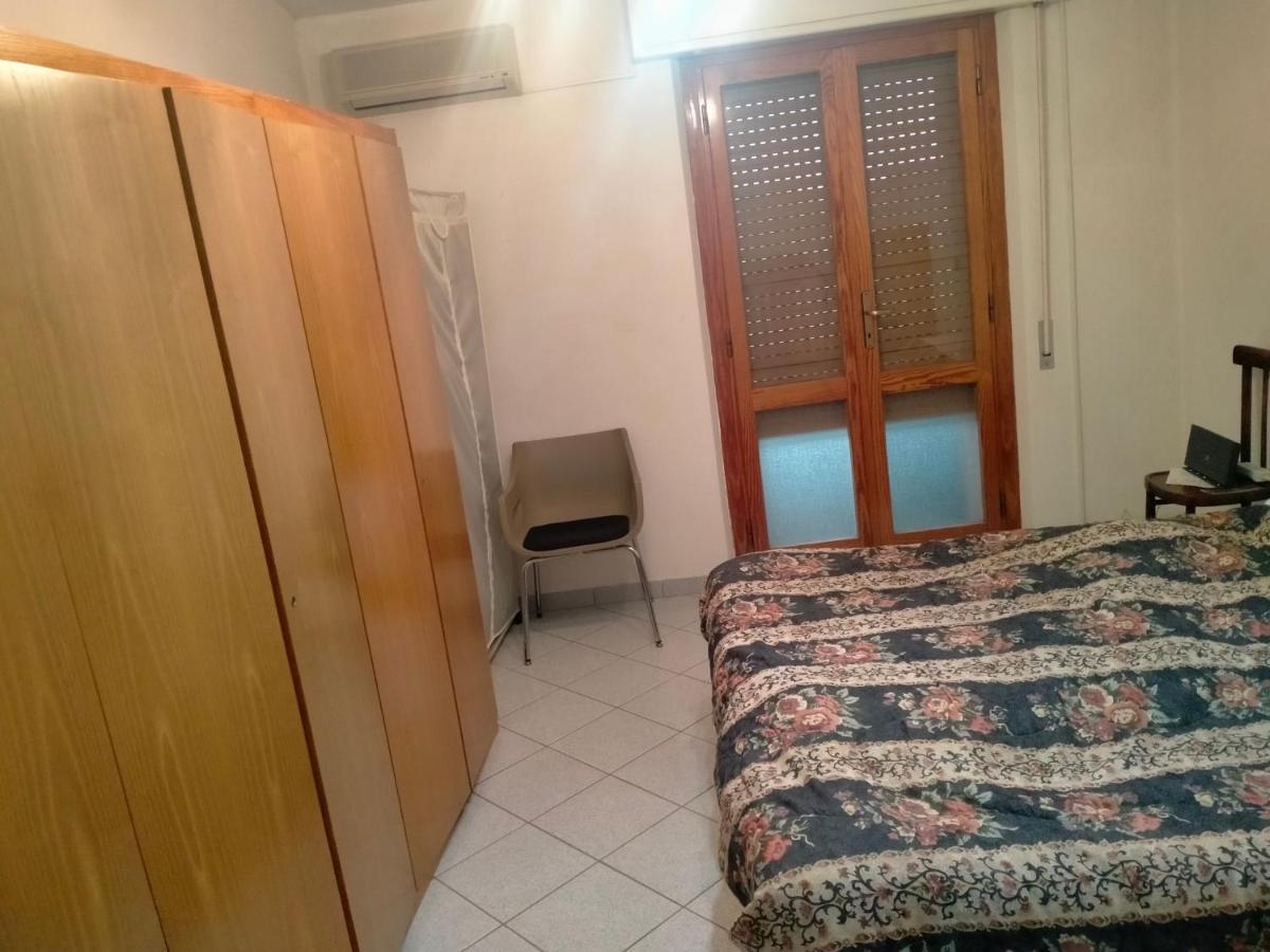 Appartamento Santa Giusta Exterior foto