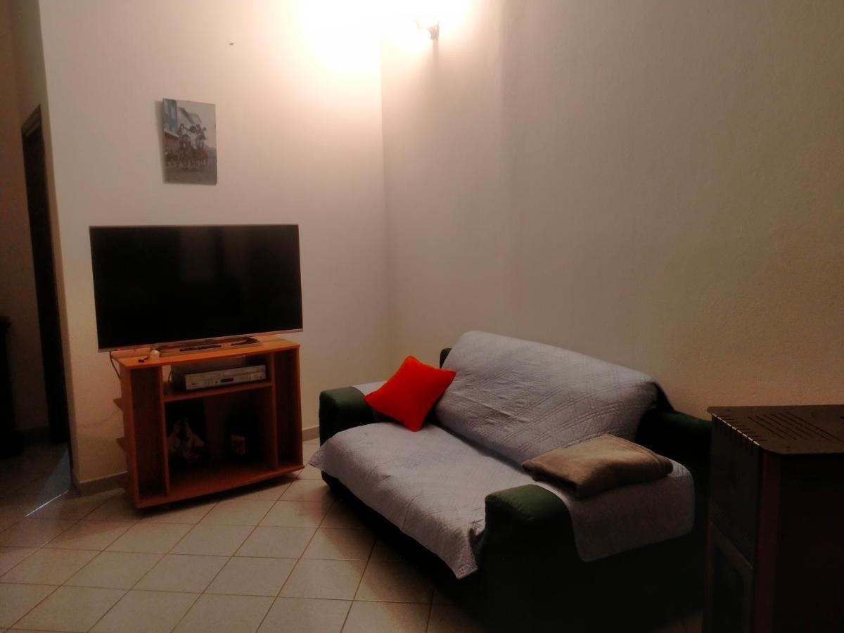 Appartamento Santa Giusta Exterior foto
