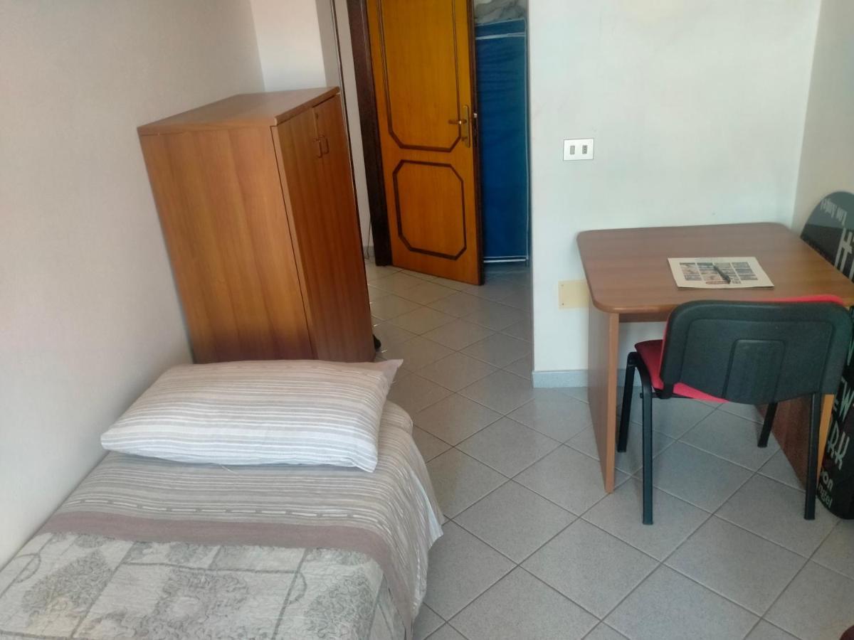 Appartamento Santa Giusta Exterior foto